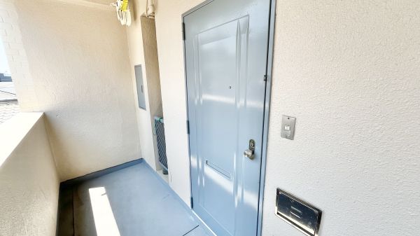 トーカイプラザ弐号館3階2DK 玄関の画像