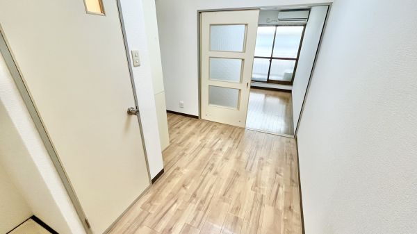 ロイヤルメゾン4階1DK 部屋①の画像