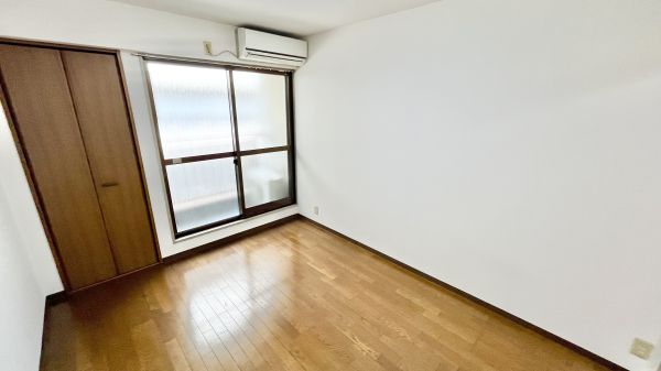 ロイヤルメゾン4階1DK 部屋②の画像