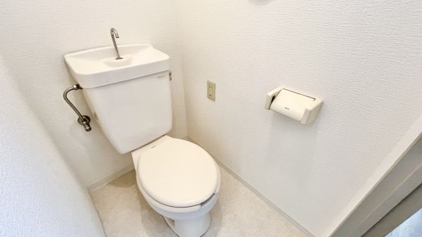 ロイヤルメゾン4階1DK トイレの画像