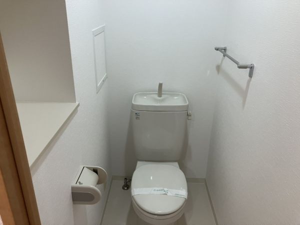 サングレース豊中3階2LDK トイレの画像