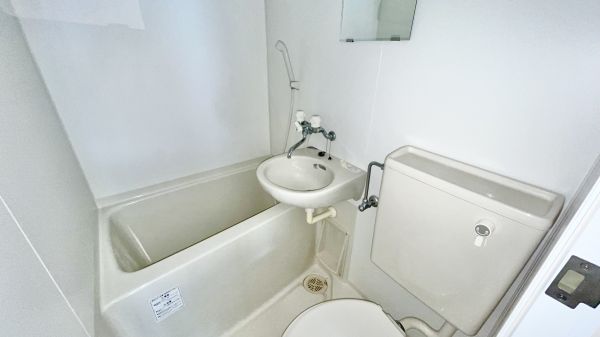 エレガントコハマ4階1R 洗面所の画像