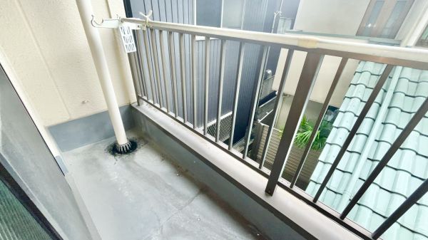 ラパンジール住吉大社2階1LDK ベランダの画像