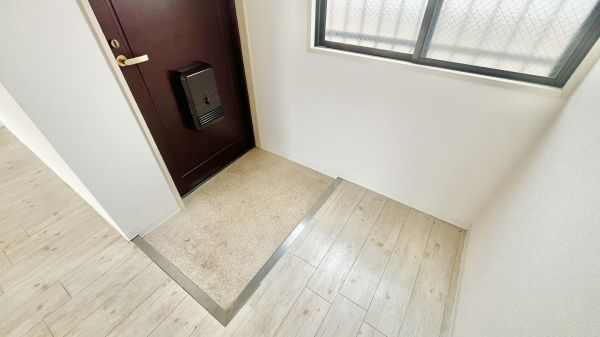 ラパンジール住吉大社5階1LDK 玄関の画像