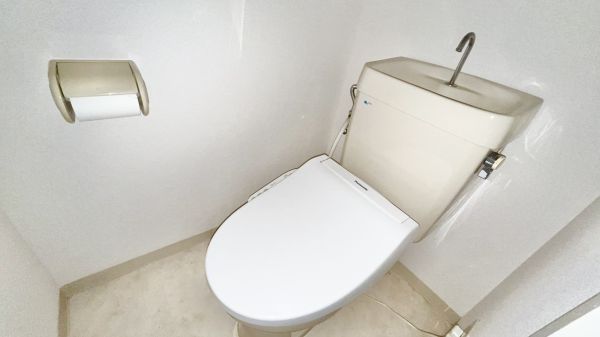 ラパンジール住吉大社9階 トイレの画像