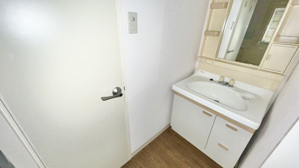 ラパンジール住吉大社9階 洗面所の画像