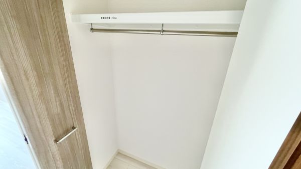 RaysProduct西住之江adamU2階1K 収納の画像