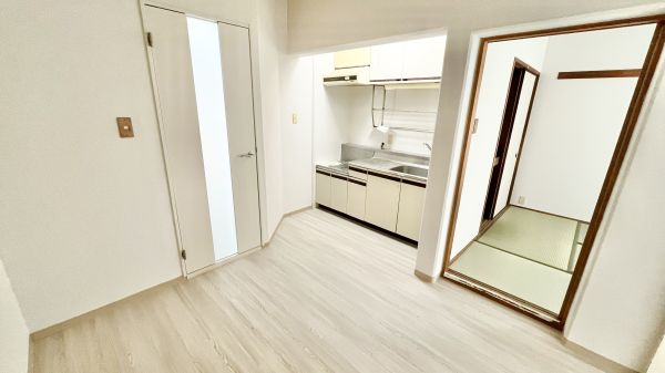 アクシスコート住之江1階2DK リビングの画像
