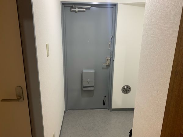 ベルク御殿山5階3LDK 玄関の画像