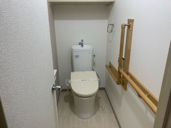 グリーンコーポ枚方公園8階3LDK トイレの画像