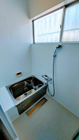 ポルックス柏原市田辺2階3LDK お風呂の画像
