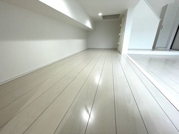 M.R.プレミア1階1R 部屋②の画像