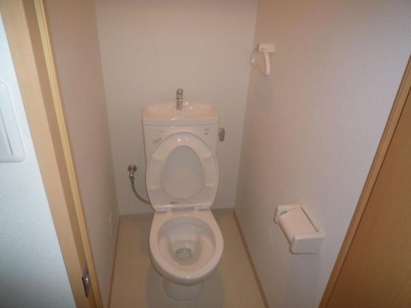 AH-BONⅡ2階1K トイレの画像