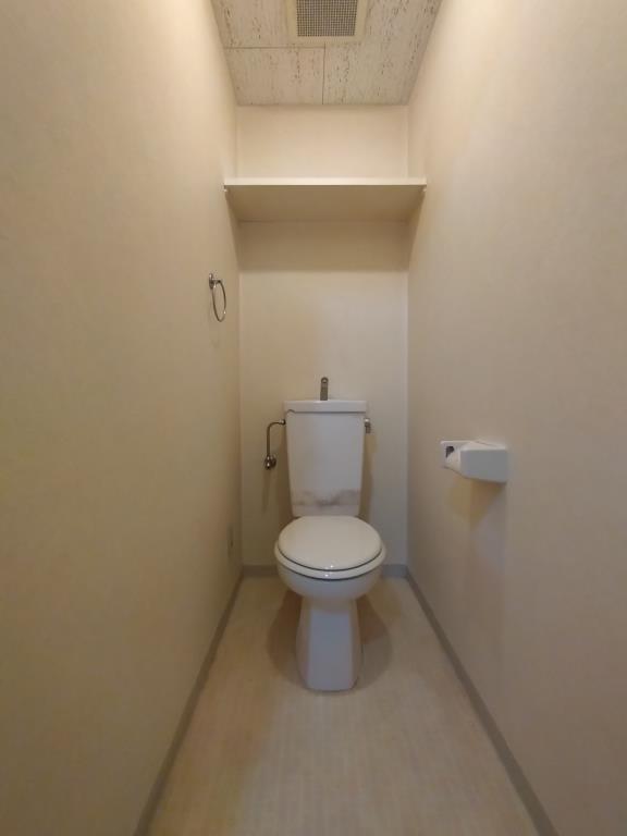 アルブル2階3LDK トイレの画像