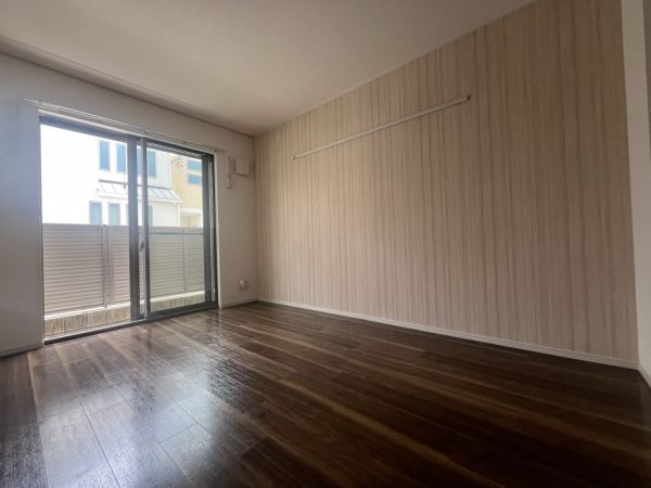 エマイユ鴻池1階1LDK 部屋①の画像