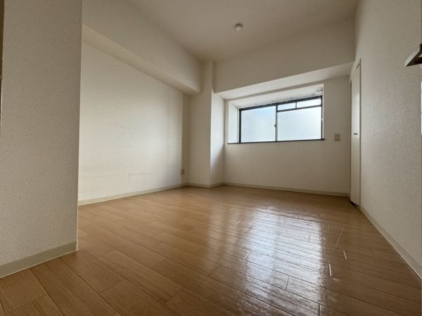 ラフィーネ7階3LDK 部屋②の画像