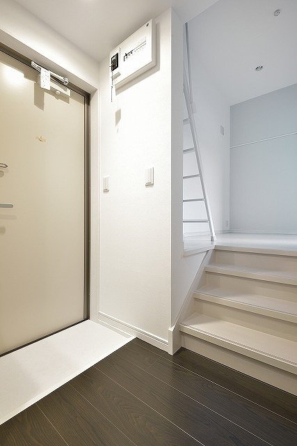 Solea2階1R 玄関の画像