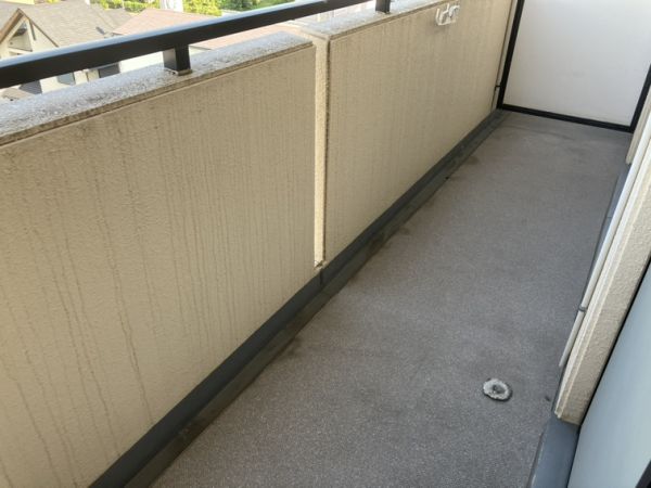 ローレル蛍池5階2DK ベランダの画像