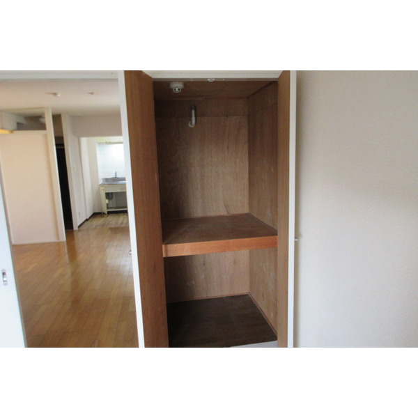 タンクロービル8階2LDK 部屋①の画像