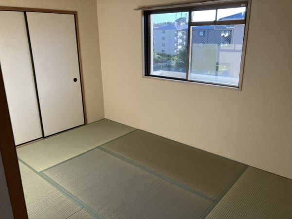 メゾンシャルマントⅡ4階2LDK 部屋②の画像
