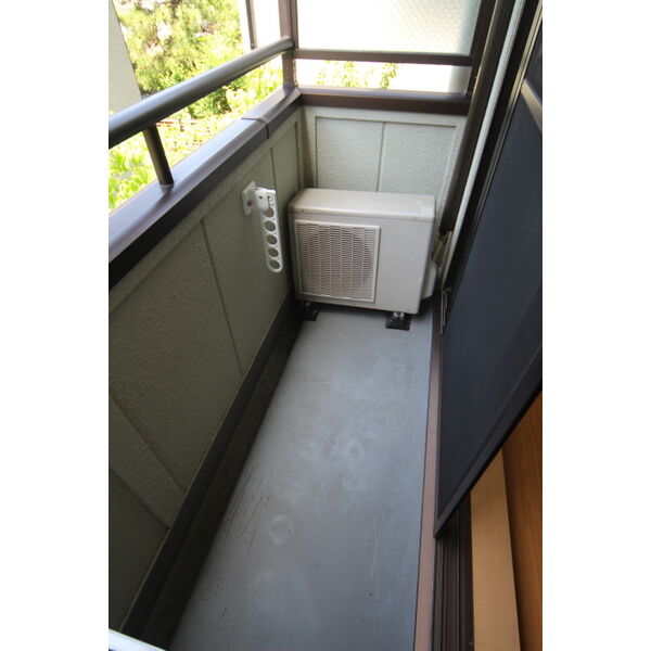 エメラルド千里園2階1K ベランダの画像