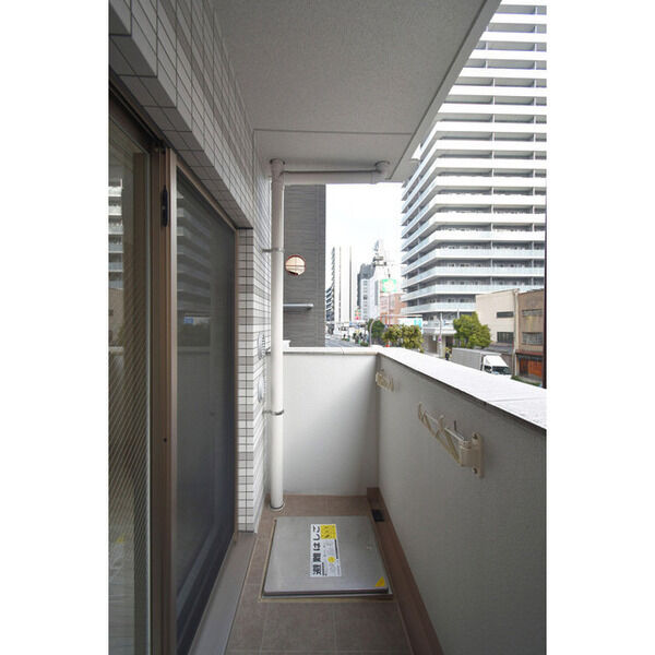 プランドール北浜2階1DK ベランダの画像
