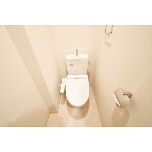 スプランディッド淀屋橋DUE06階1K トイレの画像