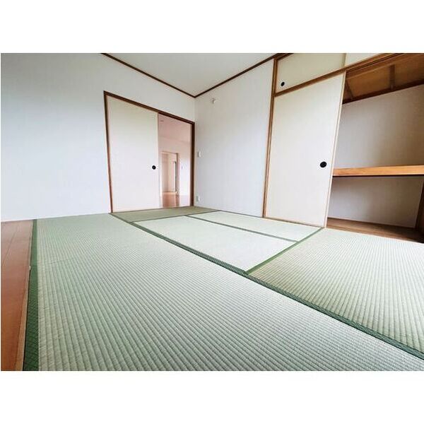 エステート南平野4階3LDK 部屋②の画像