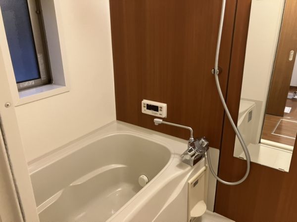 東豊中3丁目貸家A棟1・2階3LDK お風呂の画像