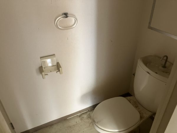 メゾン宮山3階3LDK トイレの画像