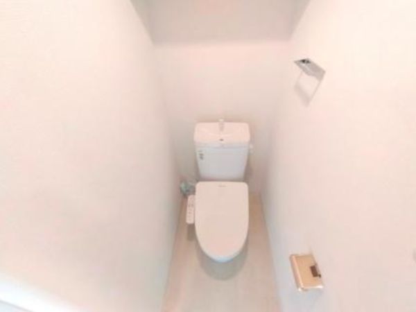 ソルテラスOSAKA EAST GATE14階1K トイレの画像