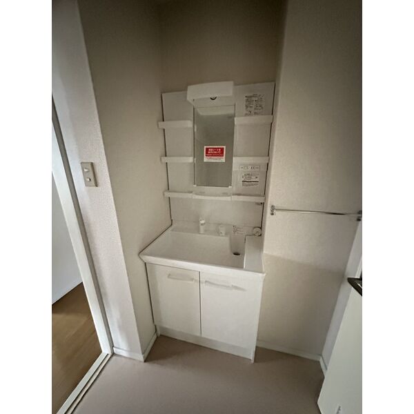 メイピース芦屋6階2LDK 洗面所の画像
