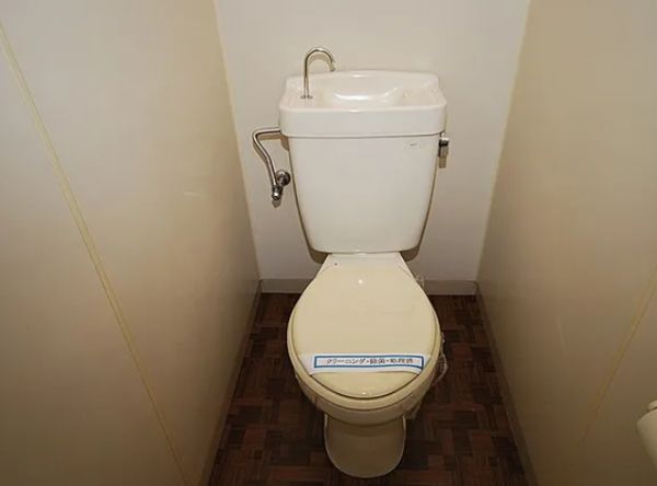 ハイクレスト宮之阪2階2LDK トイレの画像