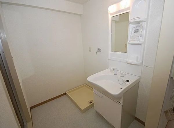 ハイクレスト宮之阪2階2LDK 洗面所の画像
