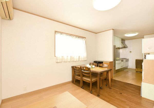 堺市西区浜寺石津町中３丁戸建3階3LDK リビングの画像
