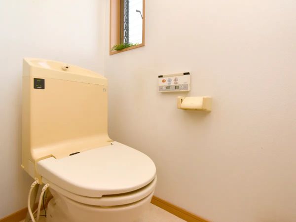 堺市西区浜寺石津町中３丁戸建3階3LDK トイレの画像