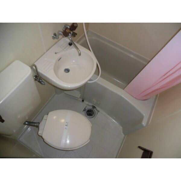 マンションプレザント10階1DK トイレの画像