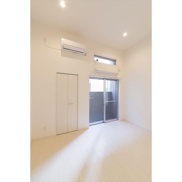 Yutopia2階1K 部屋①の画像