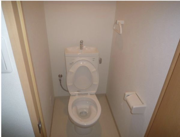 AH-BONⅡ2階1K トイレの画像