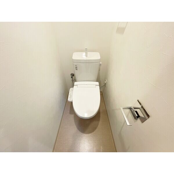 オズレジデンス今里NORTH5階1K トイレの画像