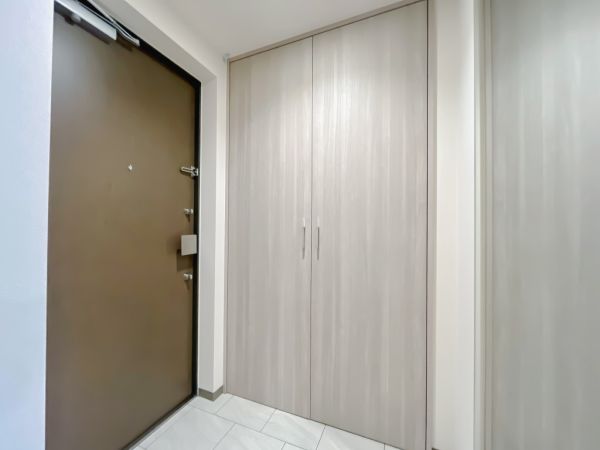 セイワパレス大阪城南8階2LDK 玄関の画像