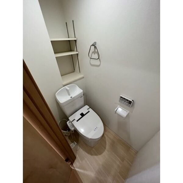 アッシュメゾン加美正覚寺1階1DK トイレの画像
