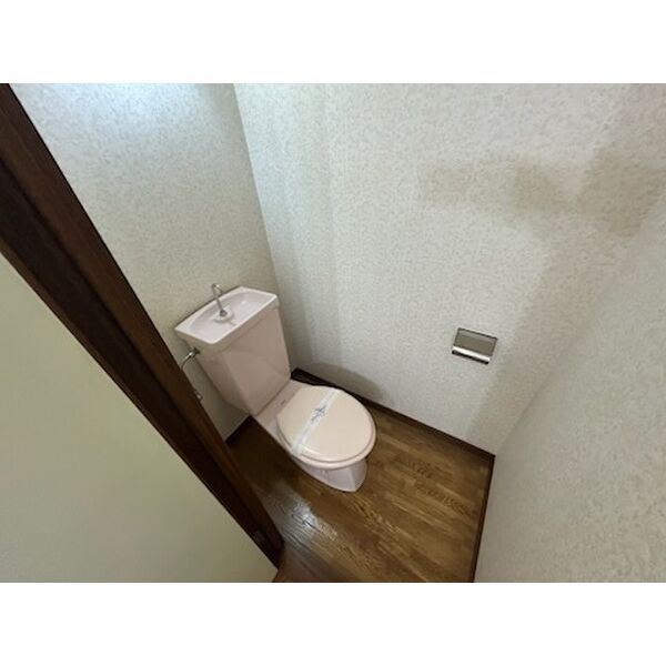 ヒューマンスペースハテンコウ6階3LDK トイレの画像
