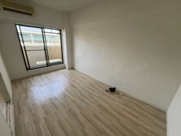 INOVE千里万博公園5階1DK 部屋①の画像