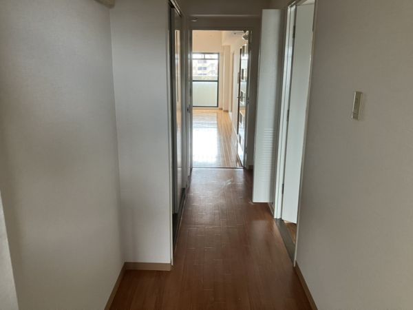 ジョイフルライフ泉丘6階3LDK 玄関の画像