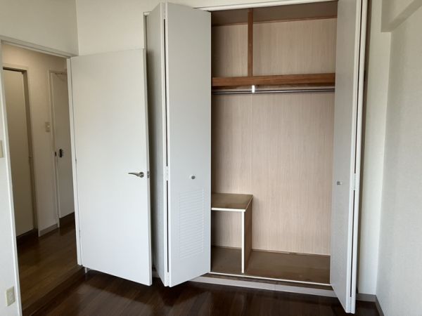 ジョイフルライフ泉丘5階3LDK 収納の画像