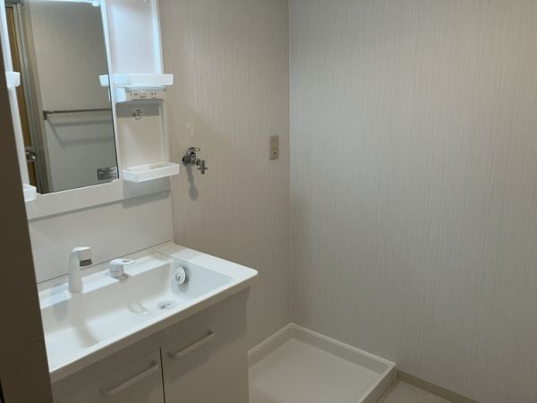 ジョイフルライフ泉丘4階3LDK 洗面所の画像
