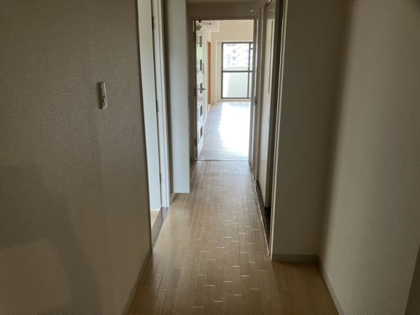 ジョイフルライフ泉丘3階3LDK 玄関の画像