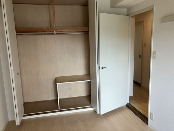 ジョイフルライフ泉丘3階3LDK 収納の画像