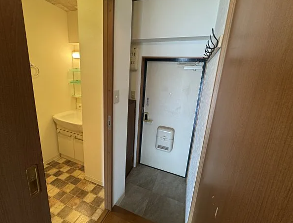 池田マンション5階1LDK 玄関の画像